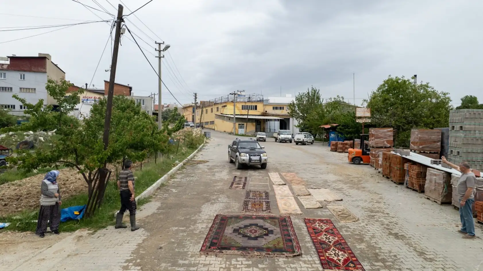 Şaşkına çeviren halı eskitme yöntemi