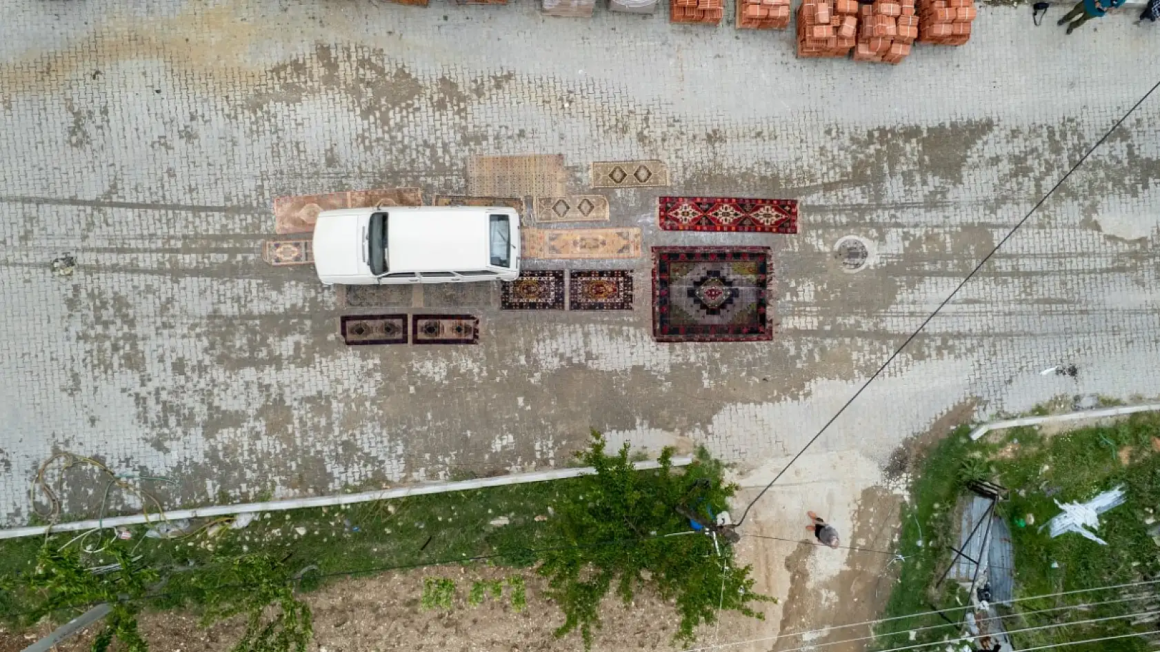 Şaşkına çeviren halı eskitme yöntemi