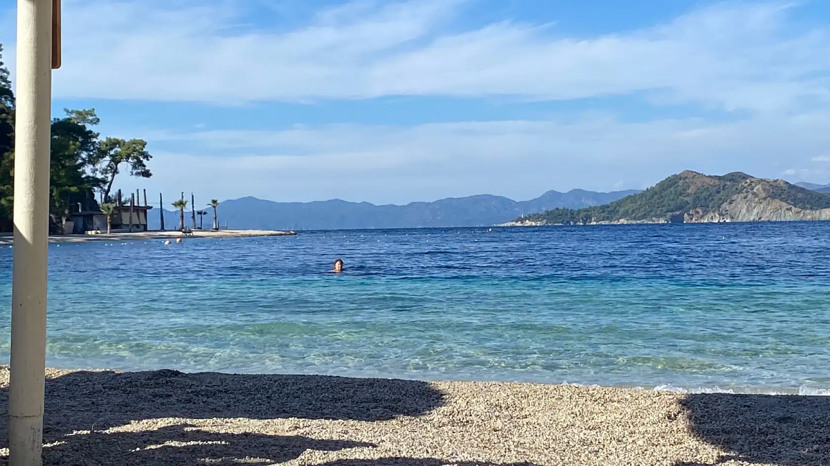 Fethiye'de halk güneşin tadını çıkarıyor