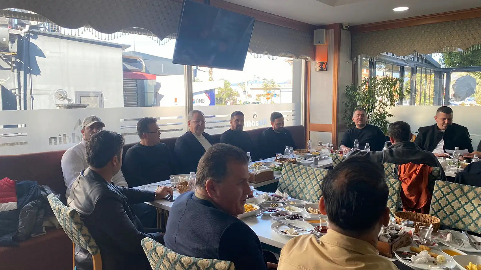 Fethiye'de müteahhitler toplandı, çözüm için komisyon kuruldu