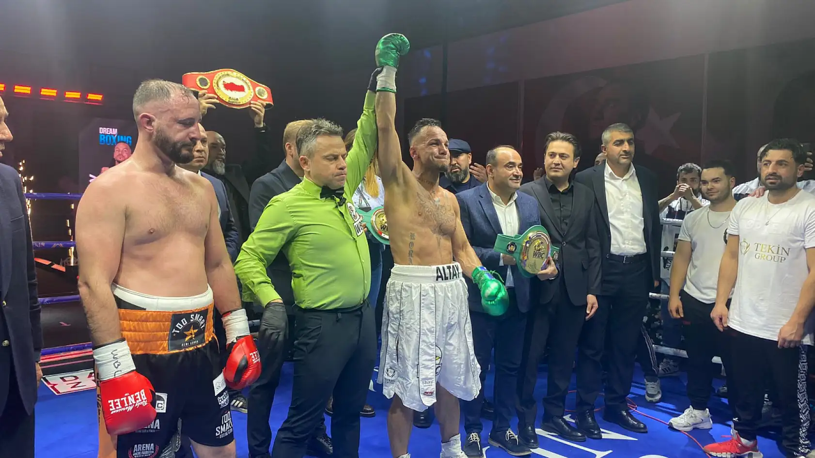 Şükrü Altay'dan Seydikemer'de Tarihi Zafer: 3 WBC Kemerini Birden Kazandı