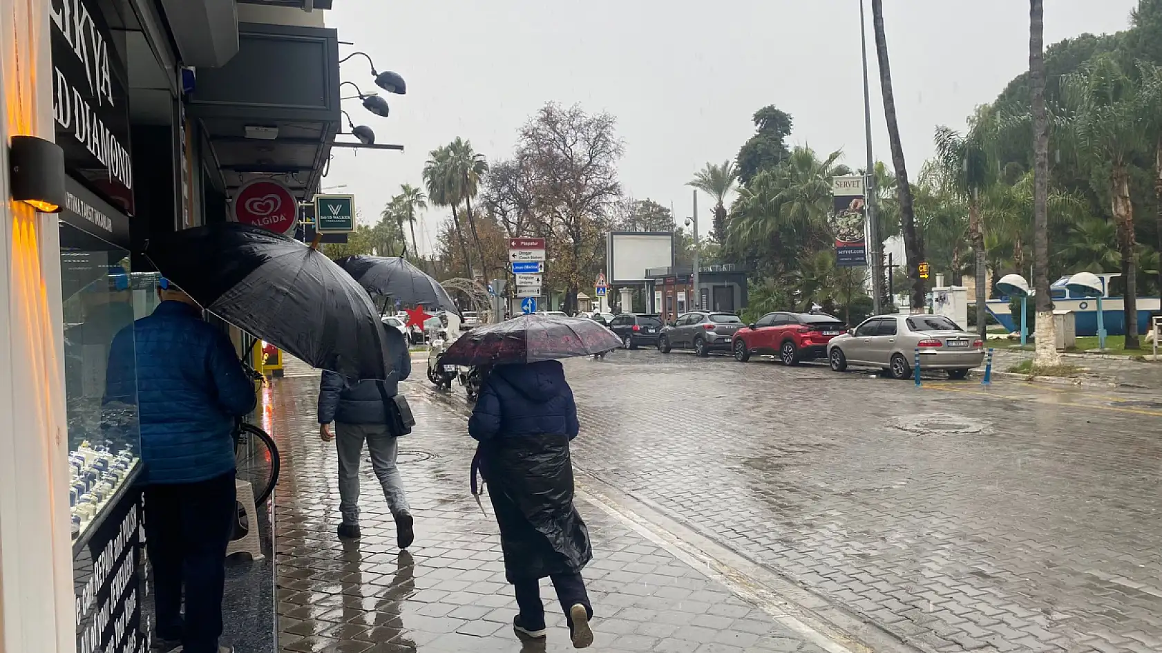 Fethiye sağanak yağışa teslim