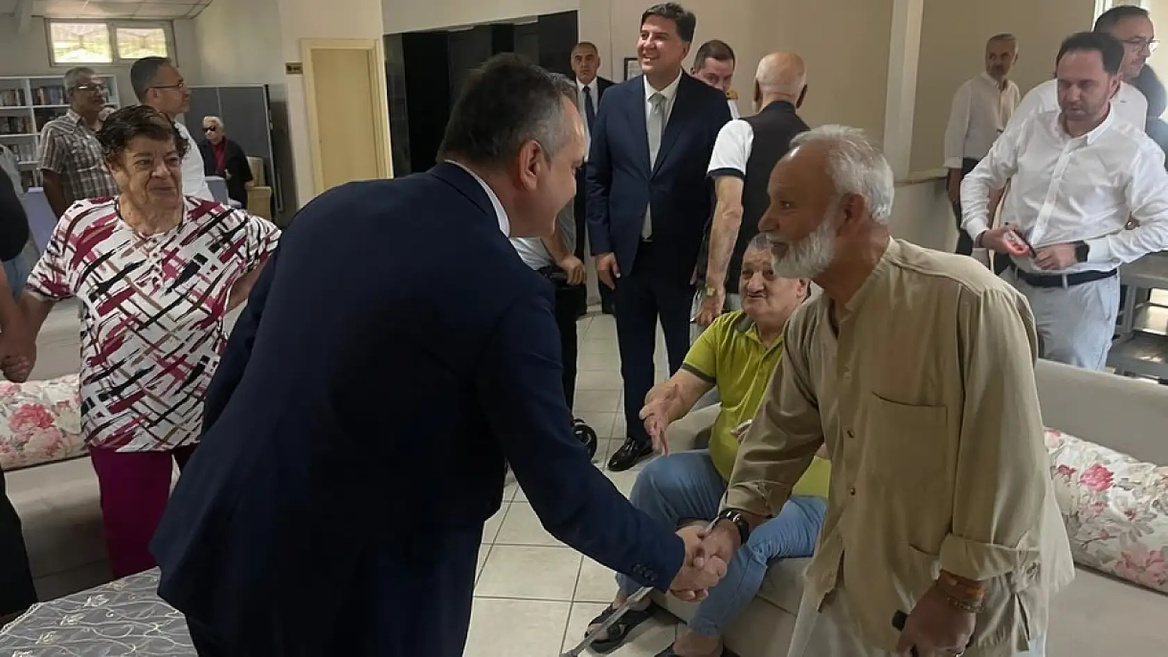 Fethiye'de Protokol Heyetinden 1 Ekim Dünya Yaşlılar Günü Ziyareti