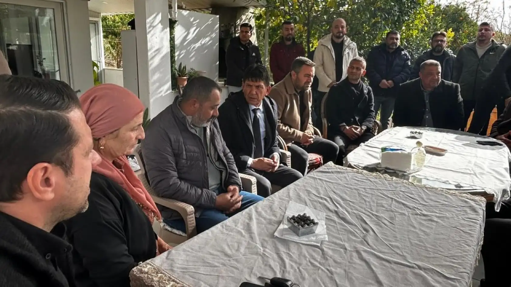 Fethiye'de merhum Cengiz Çay kabri başında anıldı, lokma hayrı yapıldı