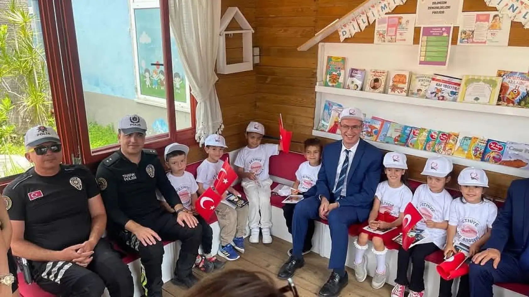 Fethiye'de Miniklere Trafik Eğitimi: Kaymakam Ertaş'tan Trafik Haftası Ziyareti