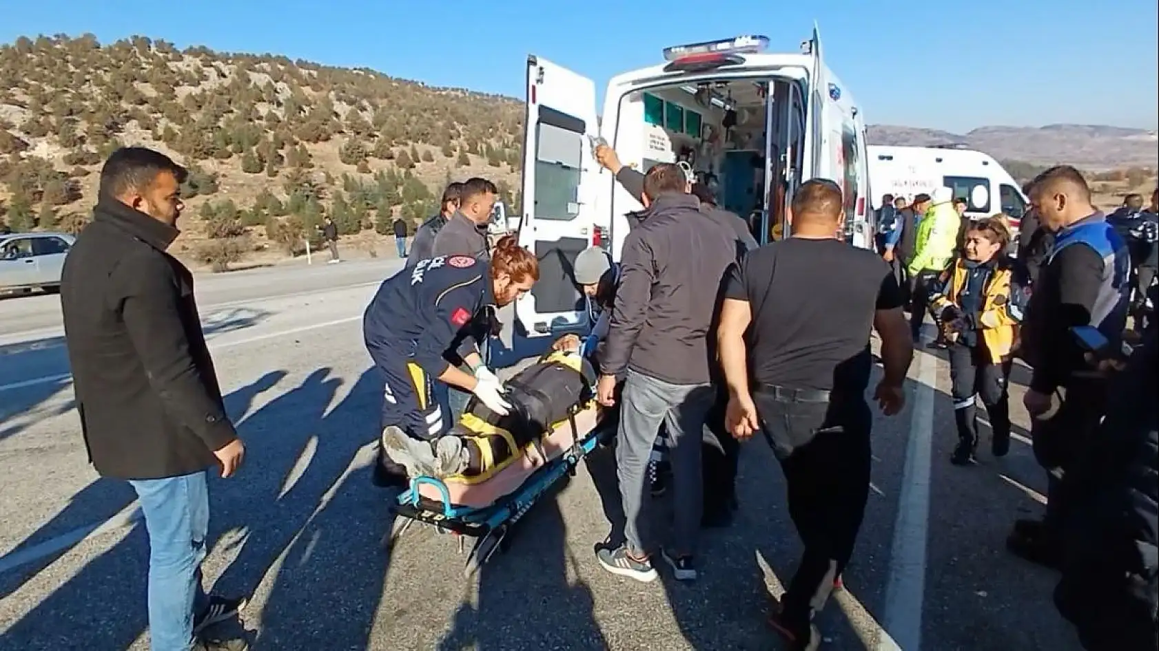 Burdur- Fethiye karayolunda 3 araç çarpıştı, 1 ölü, 5 ağır yaralı