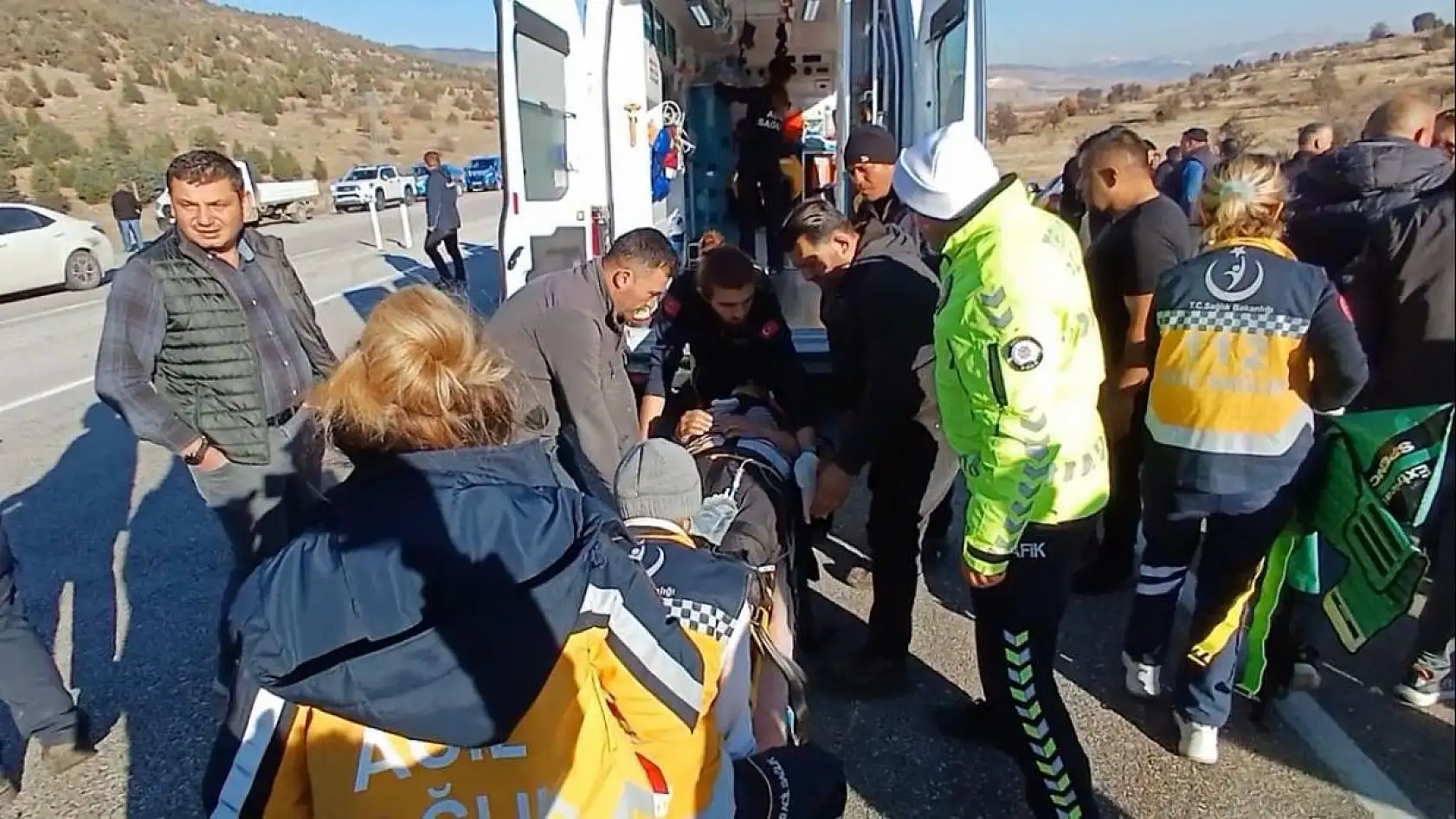 Burdur- Fethiye karayolunda 3 araç çarpıştı, 1 ölü, 5 ağır yaralı