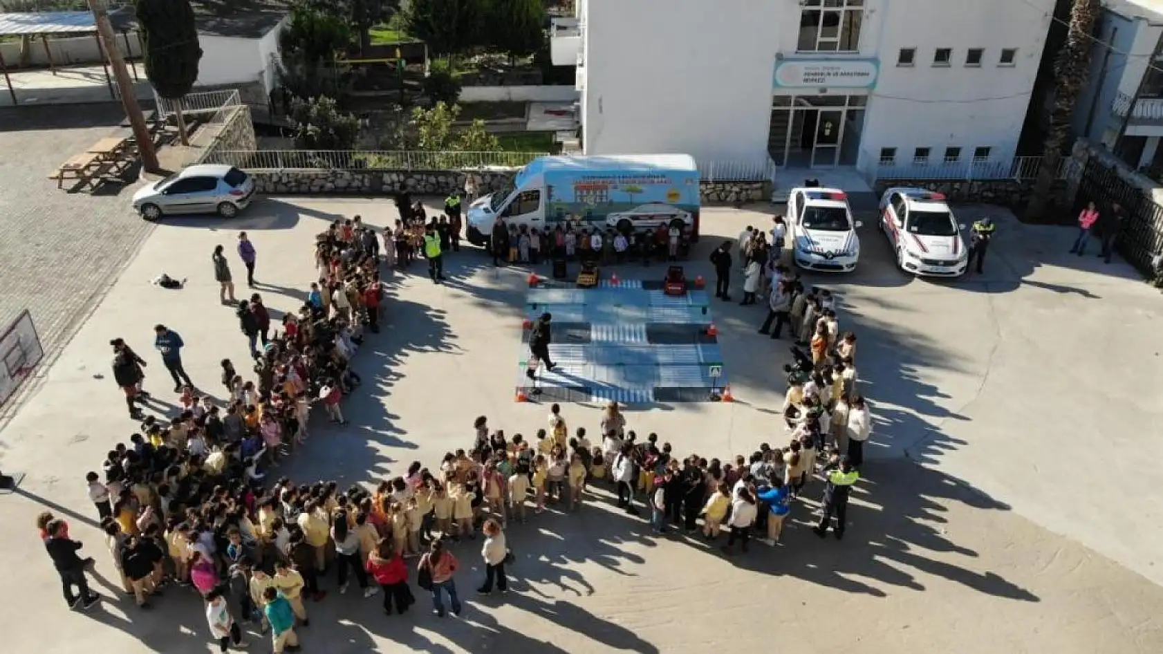 Jandarma'dan, önce kask sonra eğitim verildi