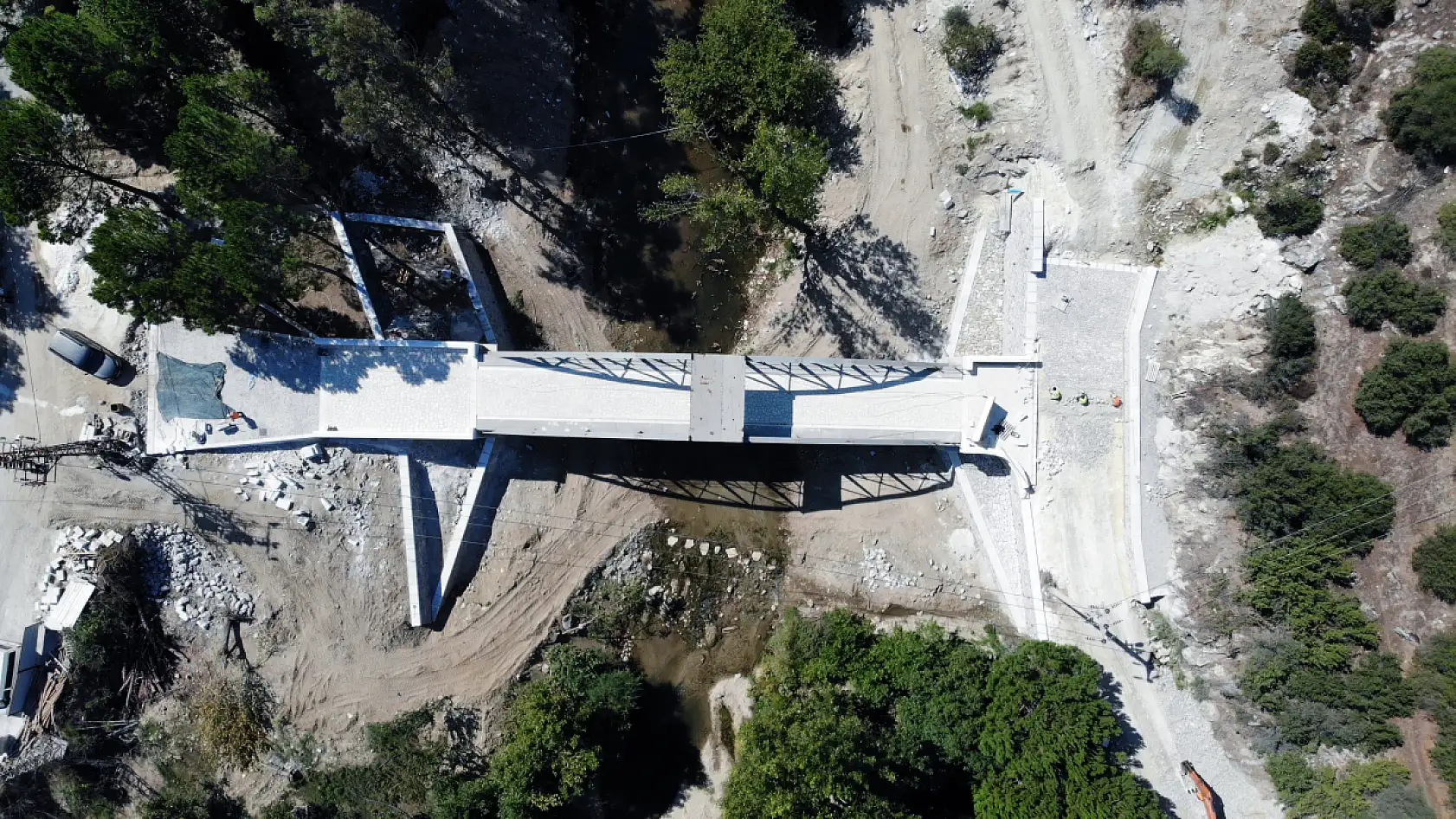 105 yıllık tarihi köprü aslına uygun yapılıyor