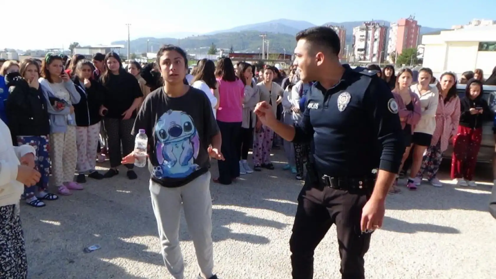 Kız öğrenci yurdunda korkutan yangın