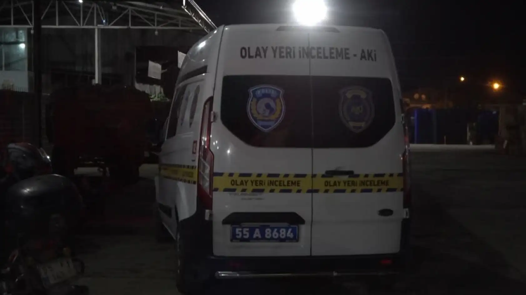 Oğlu tarafından ipte asılı bulundu