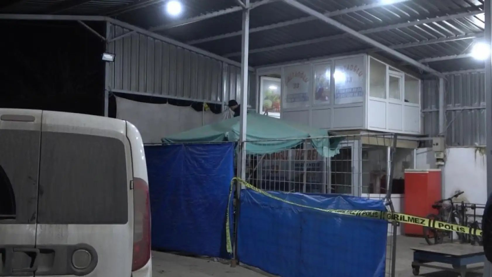 Oğlu tarafından ipte asılı bulundu