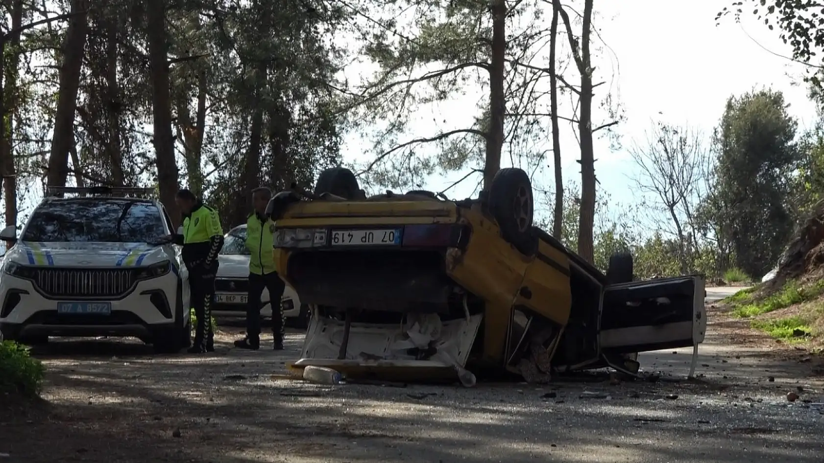 Direksiyon Hakimiyetini Kaybeden Otomobil Takla Attı : 1 Yaralı