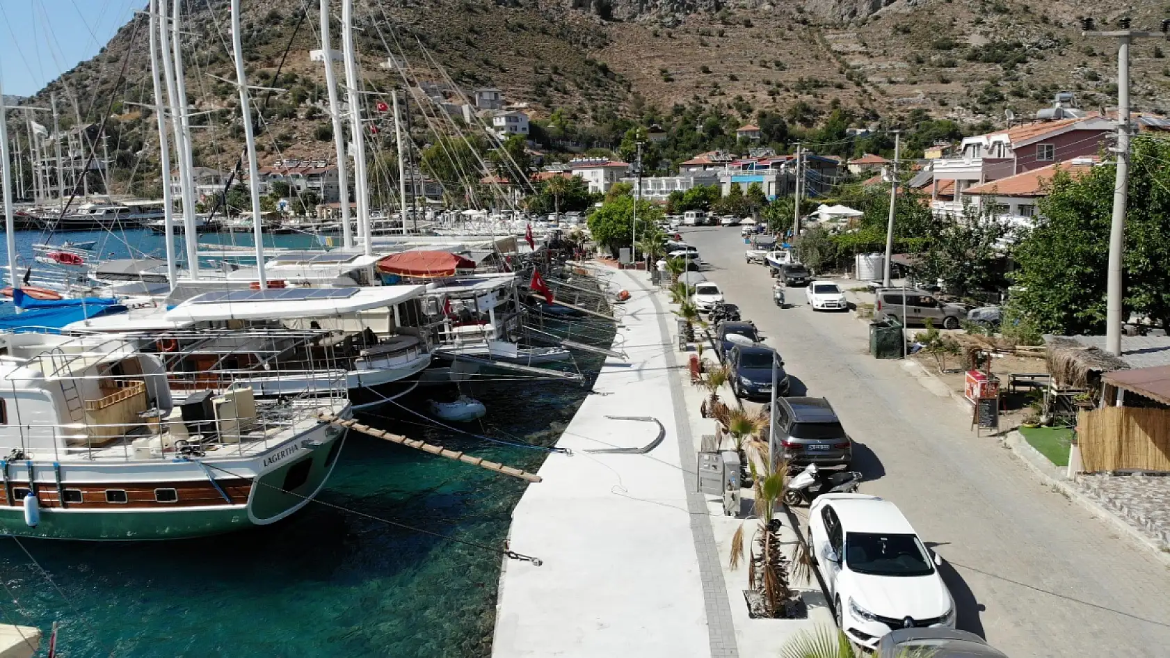 Marinalarda tekne bağlama yıllık ücretlerine denizciler de tepki gösterdi