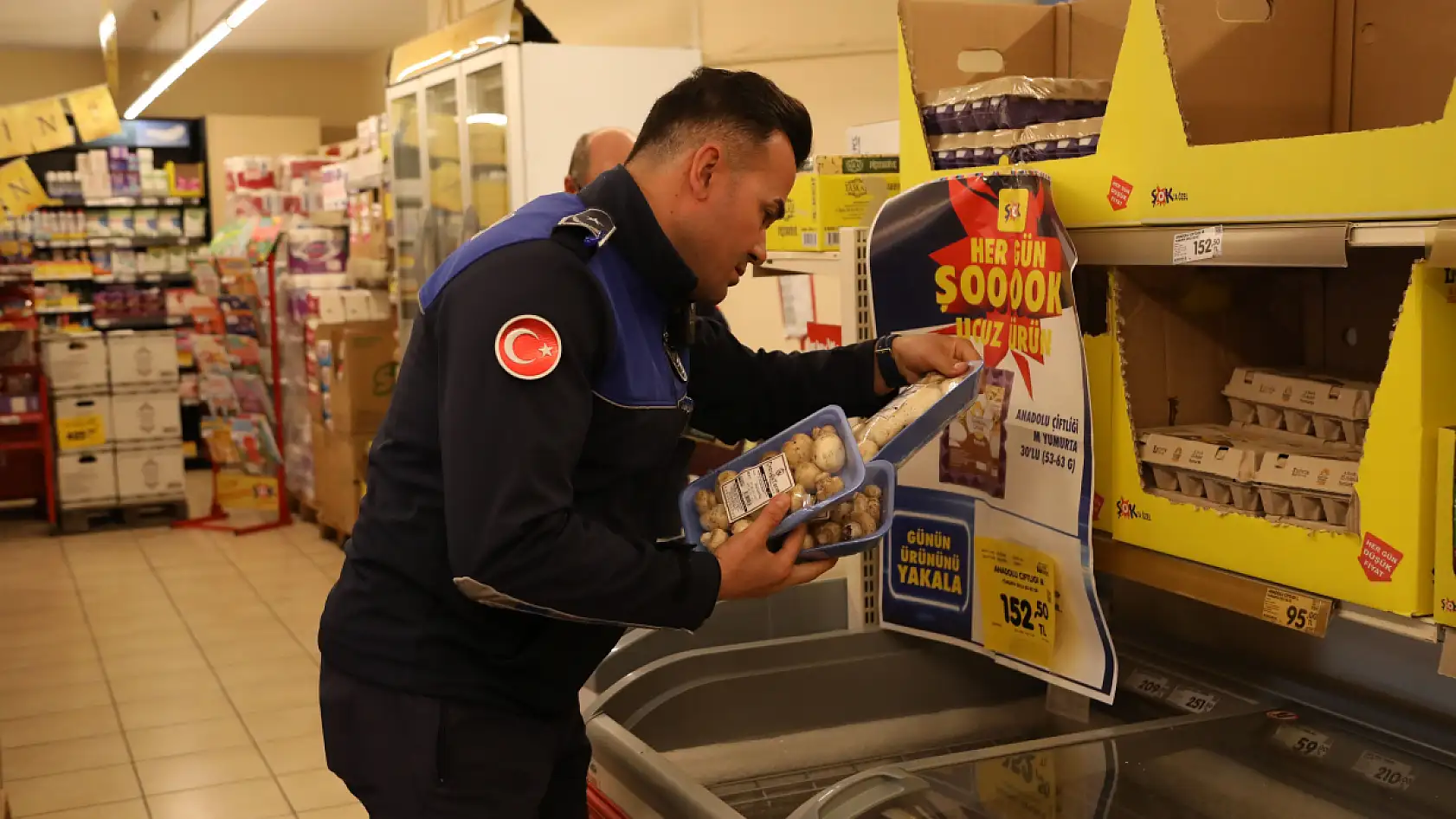 Marmaris'te zabıtadan market denetimi