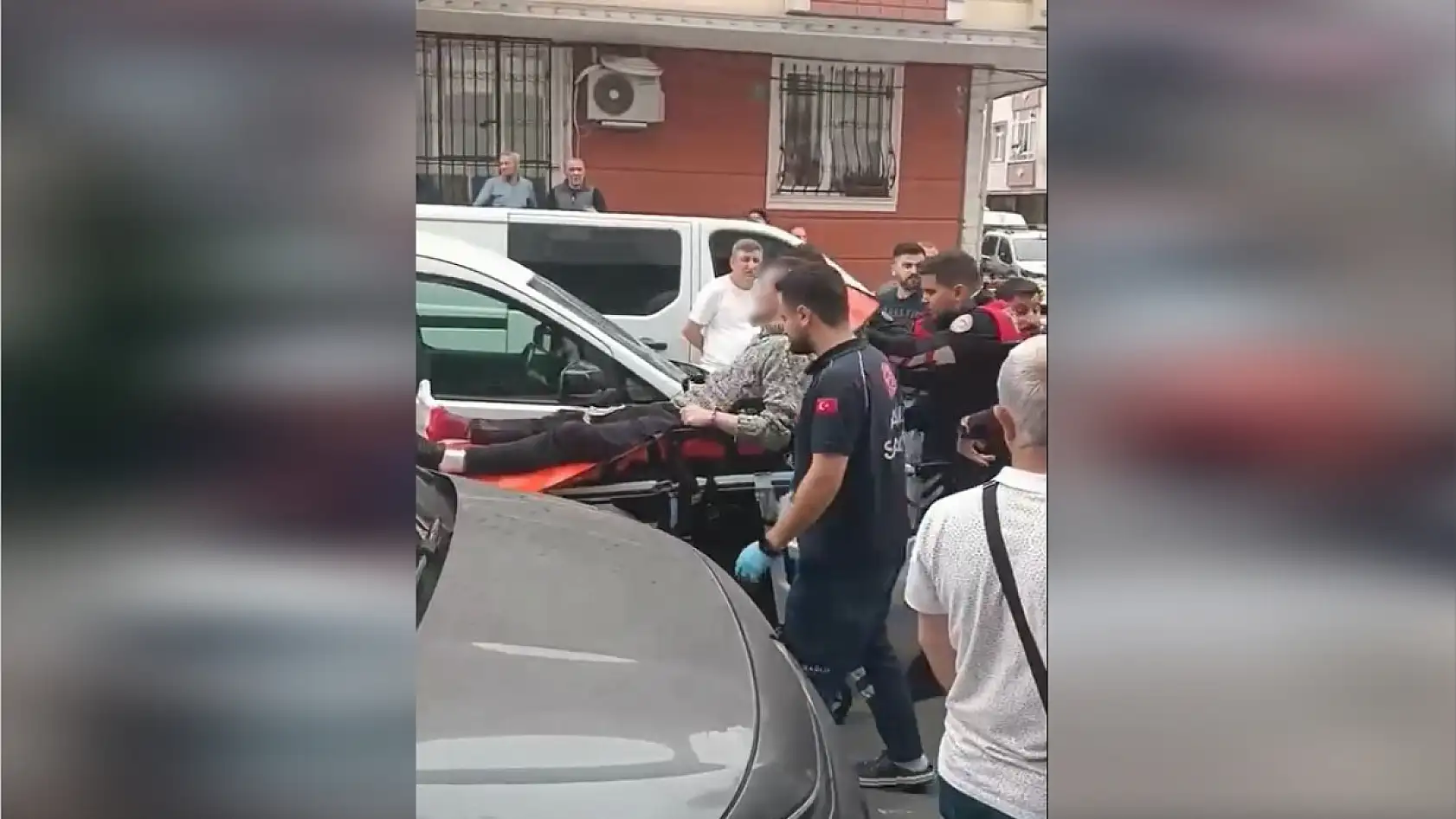 Akli dengesi yerinde olmayan şahıs polise saldırınca ayağından vurularak gözaltına alındı