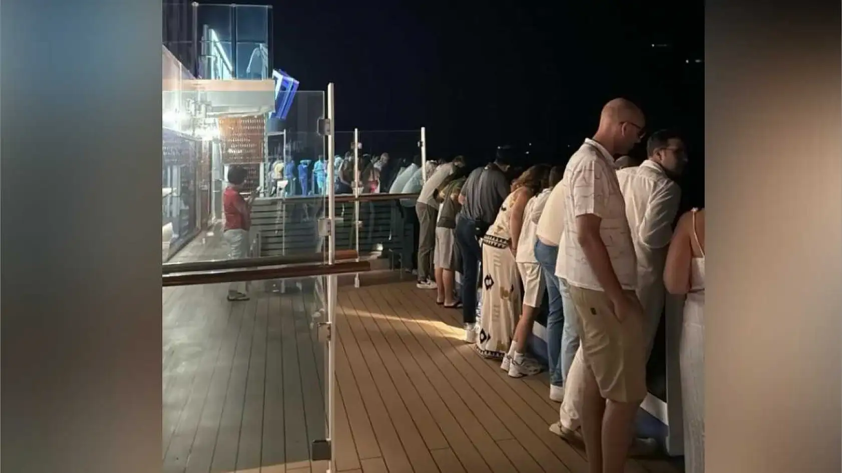 Marmara Adası açıklarında yolcu gemisinde panik: 1 kişi denize düştü