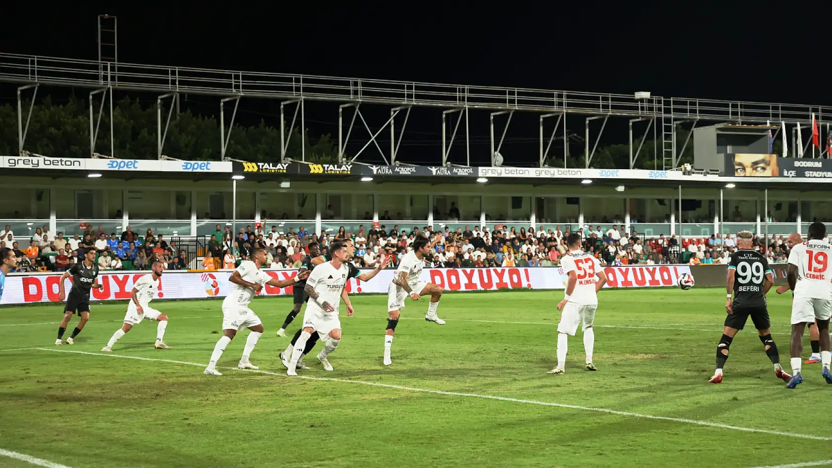 Trendyol 1. Lig'in 7. haftasında Bodrum FK, sahasında Vanspor FK'yı 2-0 mağlup etti