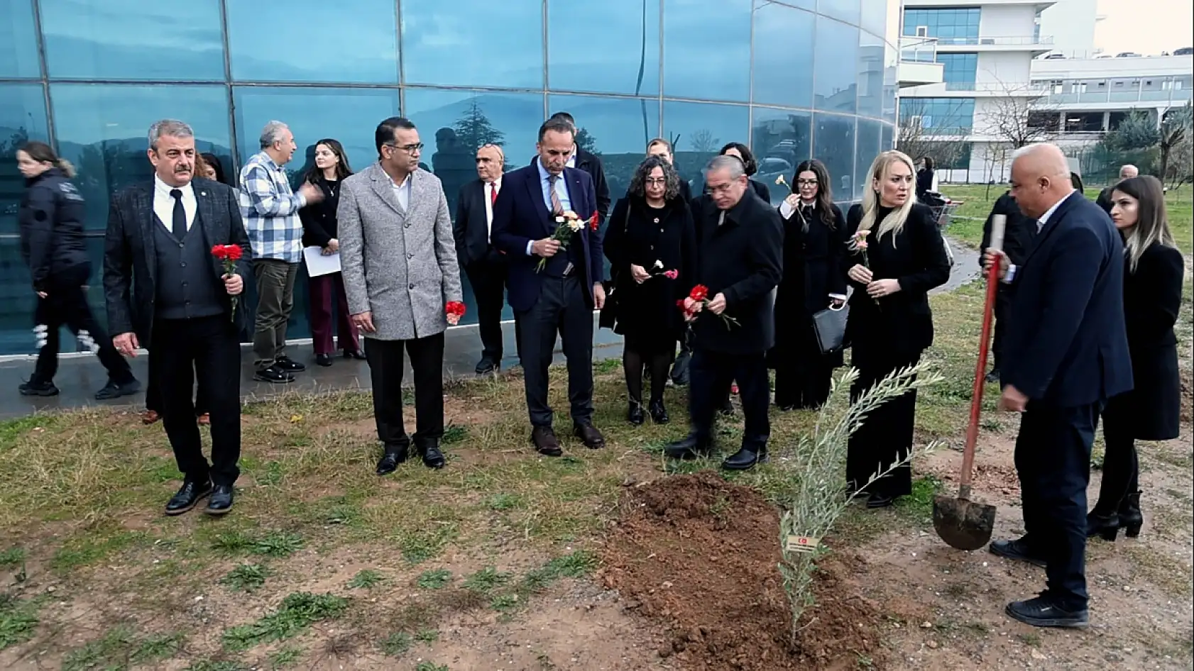 Bir yıl önce kırıma uğrayan ambulans helikopterdeki görev şehitleri Muğla'da anıldı