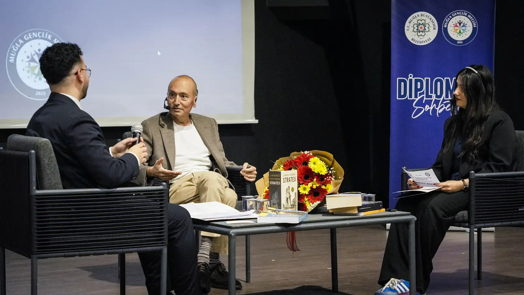 Fransa Muğla Fahri Konsolosu Berber gençlerle buluştu