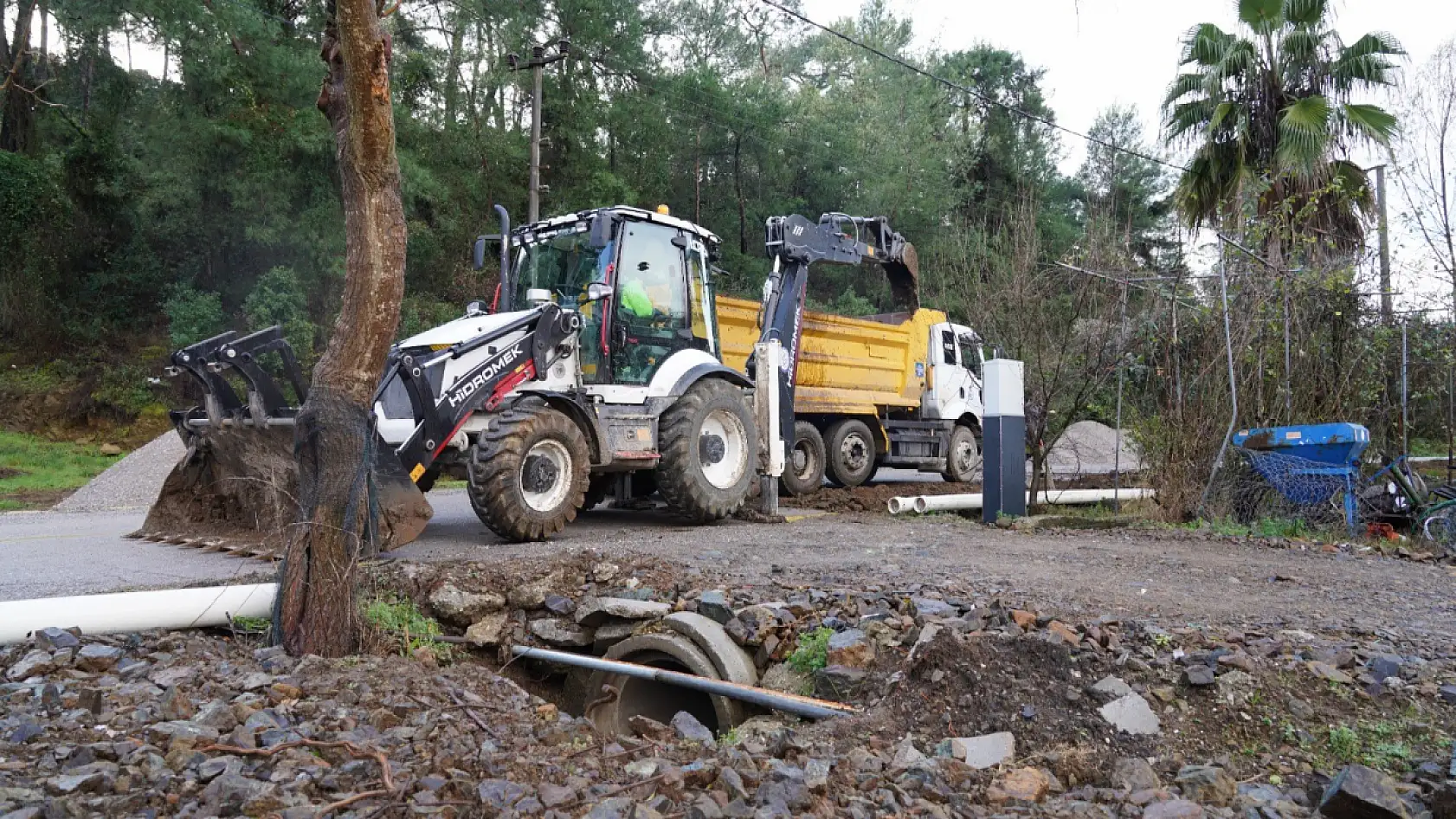 Ortaca Tepearası Mahallesi'ndeki içme suyu hattı yenileniyor