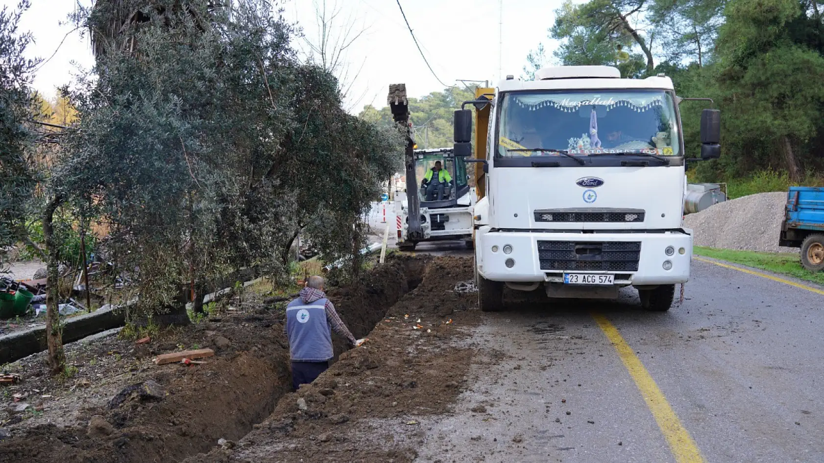 Ortaca Tepearası Mahallesi'ndeki içme suyu hattı yenileniyor