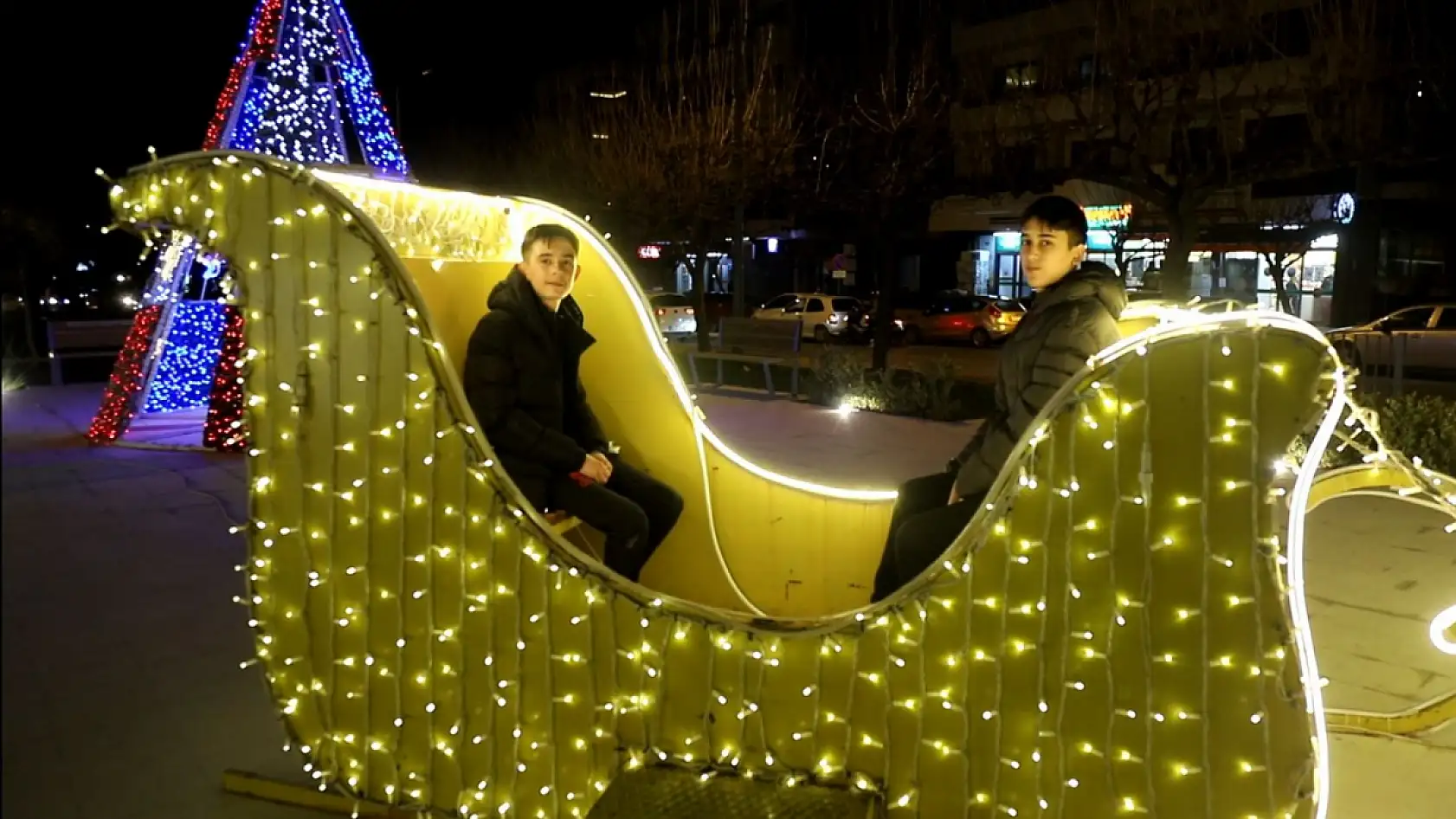 Büyükşehir'in Süslemeleriyle  Muğla Işıl Işıl