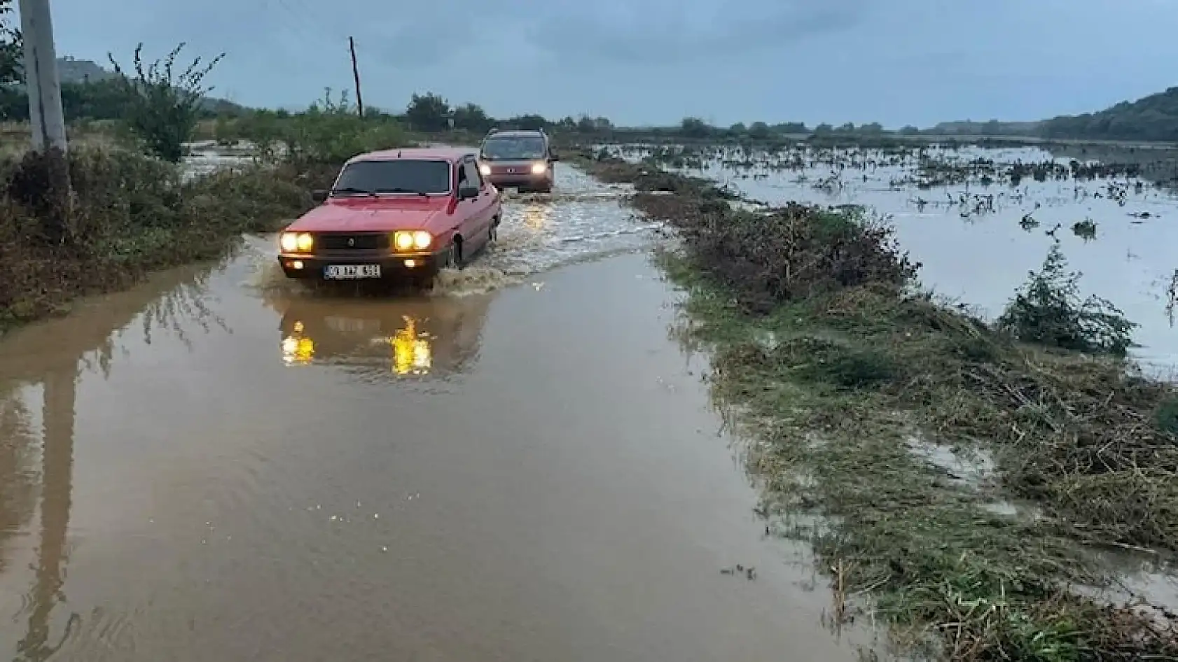 Şiddetli Yağmur, Ege'nin O İlinde 2 Can Aldı! 2 kişiyse kayıp