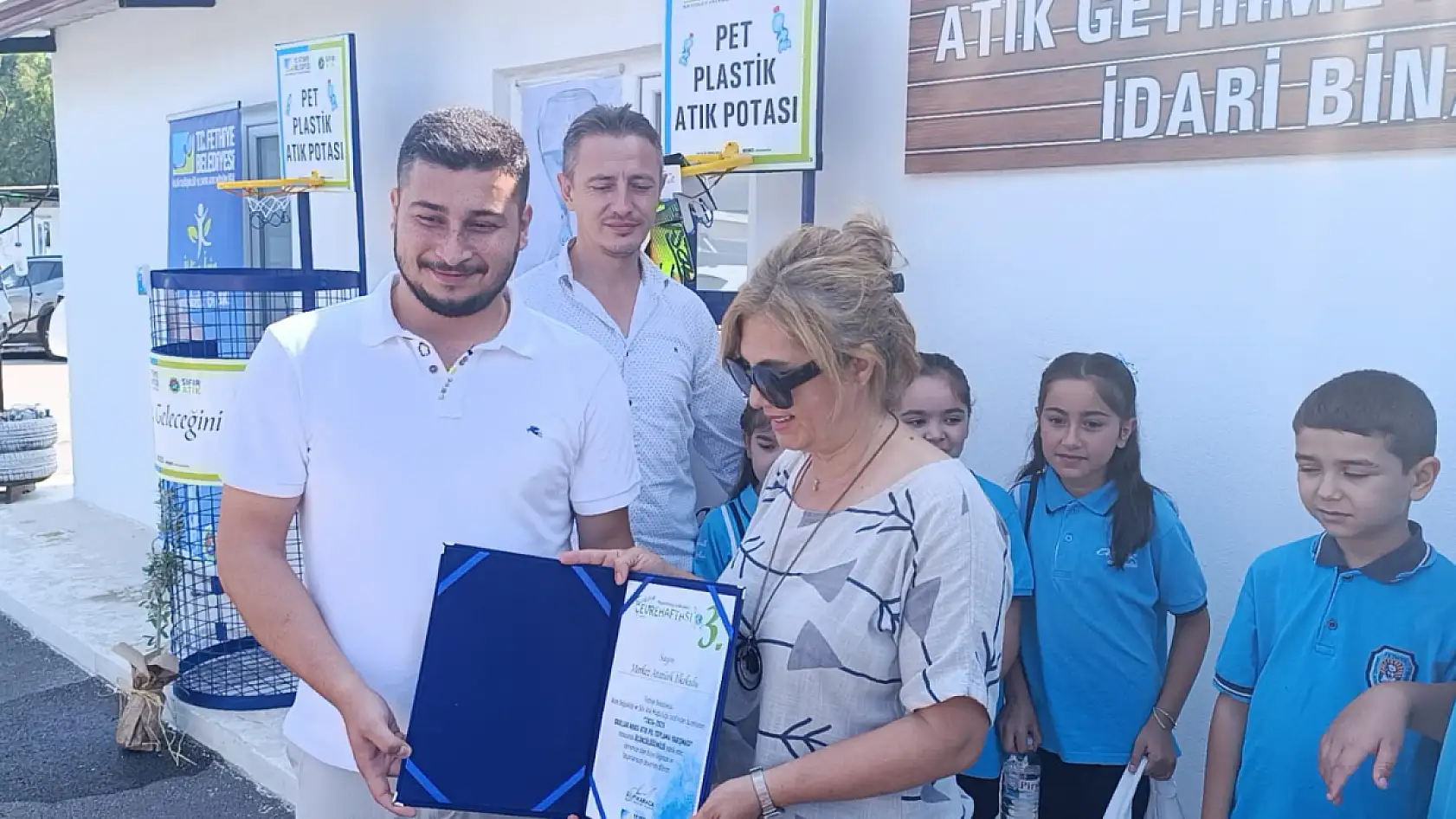 Fethiye'de 'Okullar Arası Atık Pil Toplama Yarışması' sonuçları belli oldu