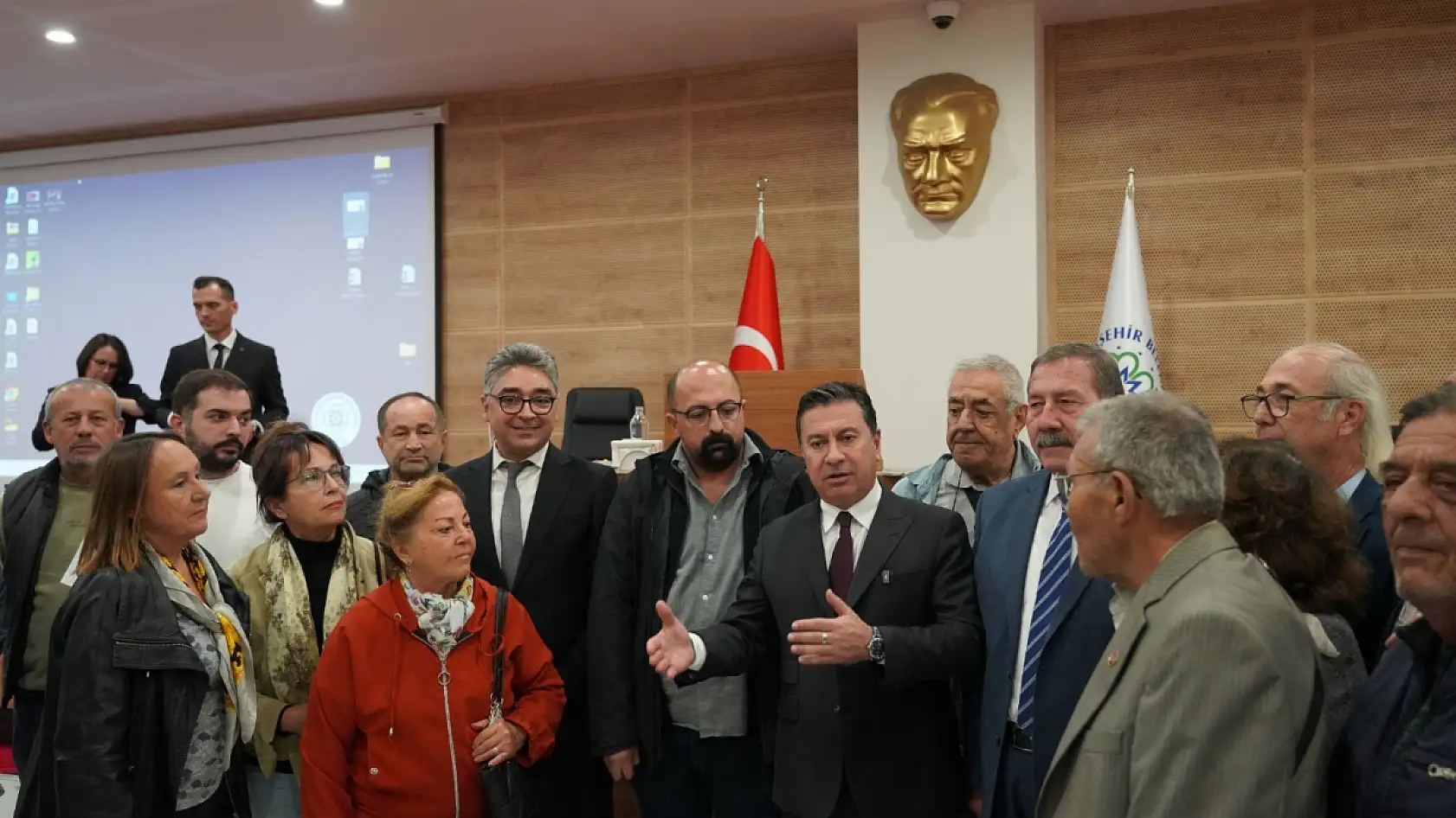 MUSKİ'den 65 yaş üstü muhtaç vatandaşlara indirim ve Güllük Mahallesi su sorununa çözüm