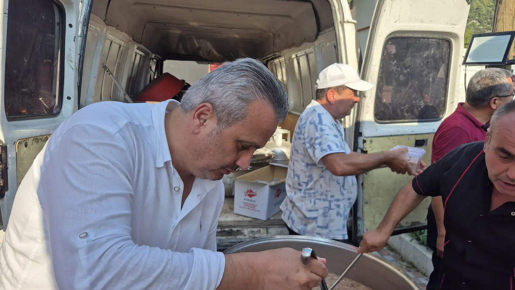 CHP Fethiye'den aşure ikramı