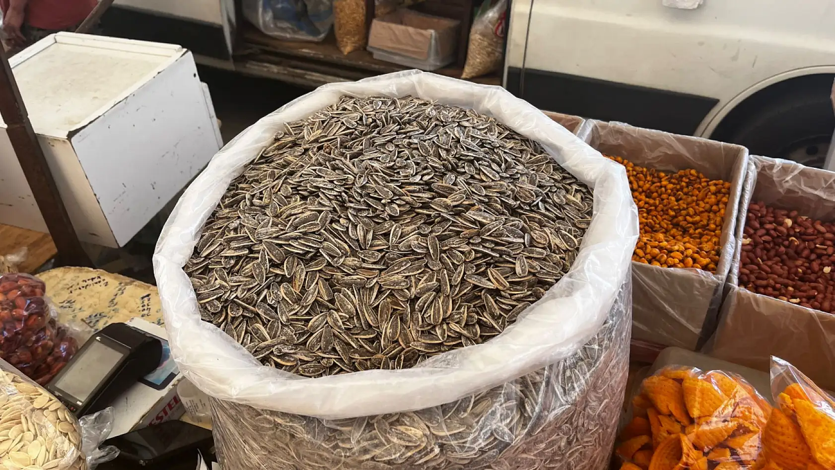 Fethiye'nin kuruyemiş tercihi 'Çekirdek'