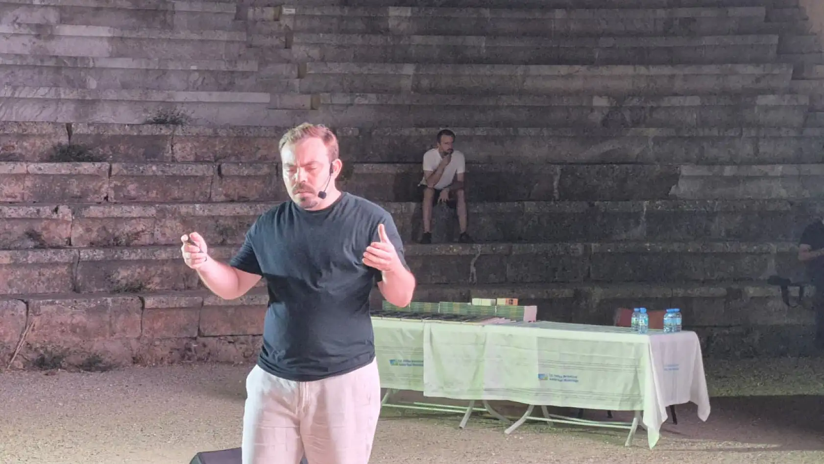 Ertuğrul Sertbaş'ın 'Kıvılcımdan Aleve' Gösterisi Fethiye'de Büyük İlgi Gördü