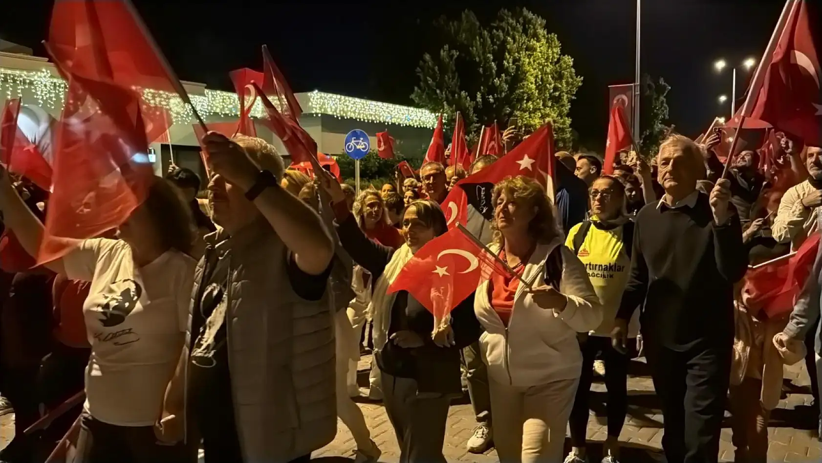 Fethiye'de Cumhuriyet Yürüyüşü Düzenlendi