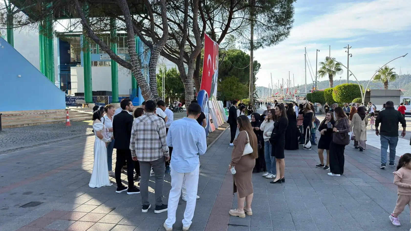 Fethiye'de nikah yoğunluğu: Bir günde 8 çift dünyaevine girdi
