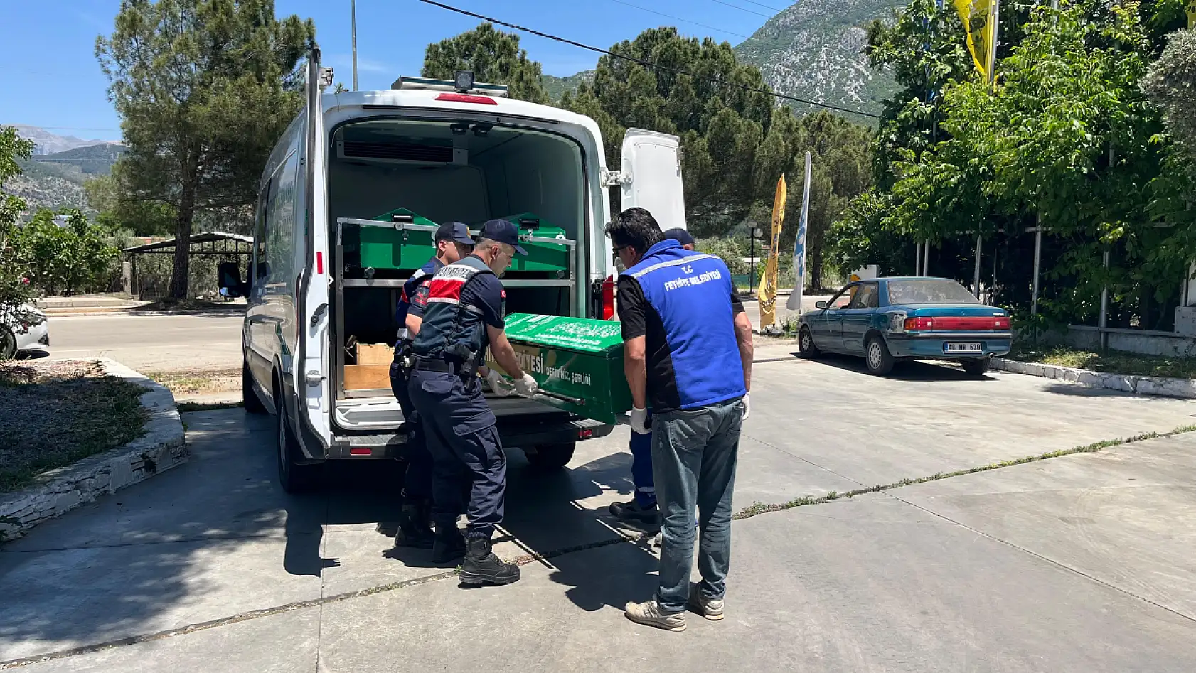 Fethiye Üzümlü'de Yabancı Uyruklu Vatandaş Aracını Yıkarken Hayatını Kaybetti