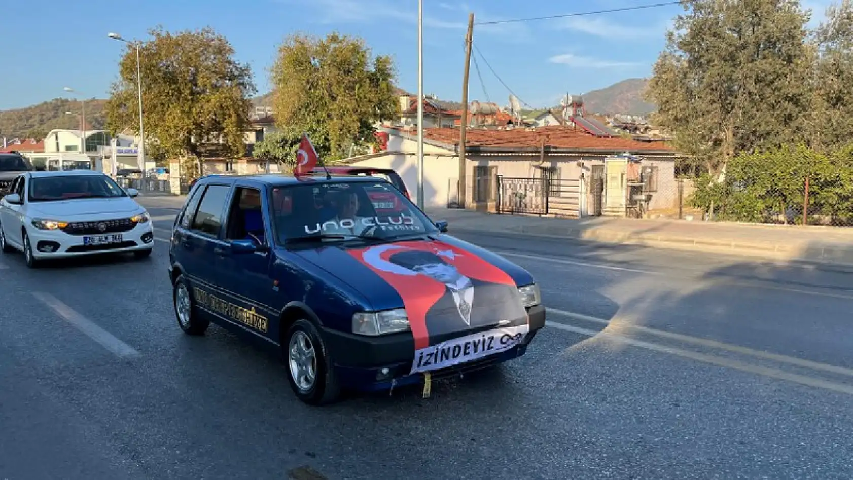 Fethiye'de Belediye Destekleriyle Cumhuriyet Konvoyu Düzenlendi