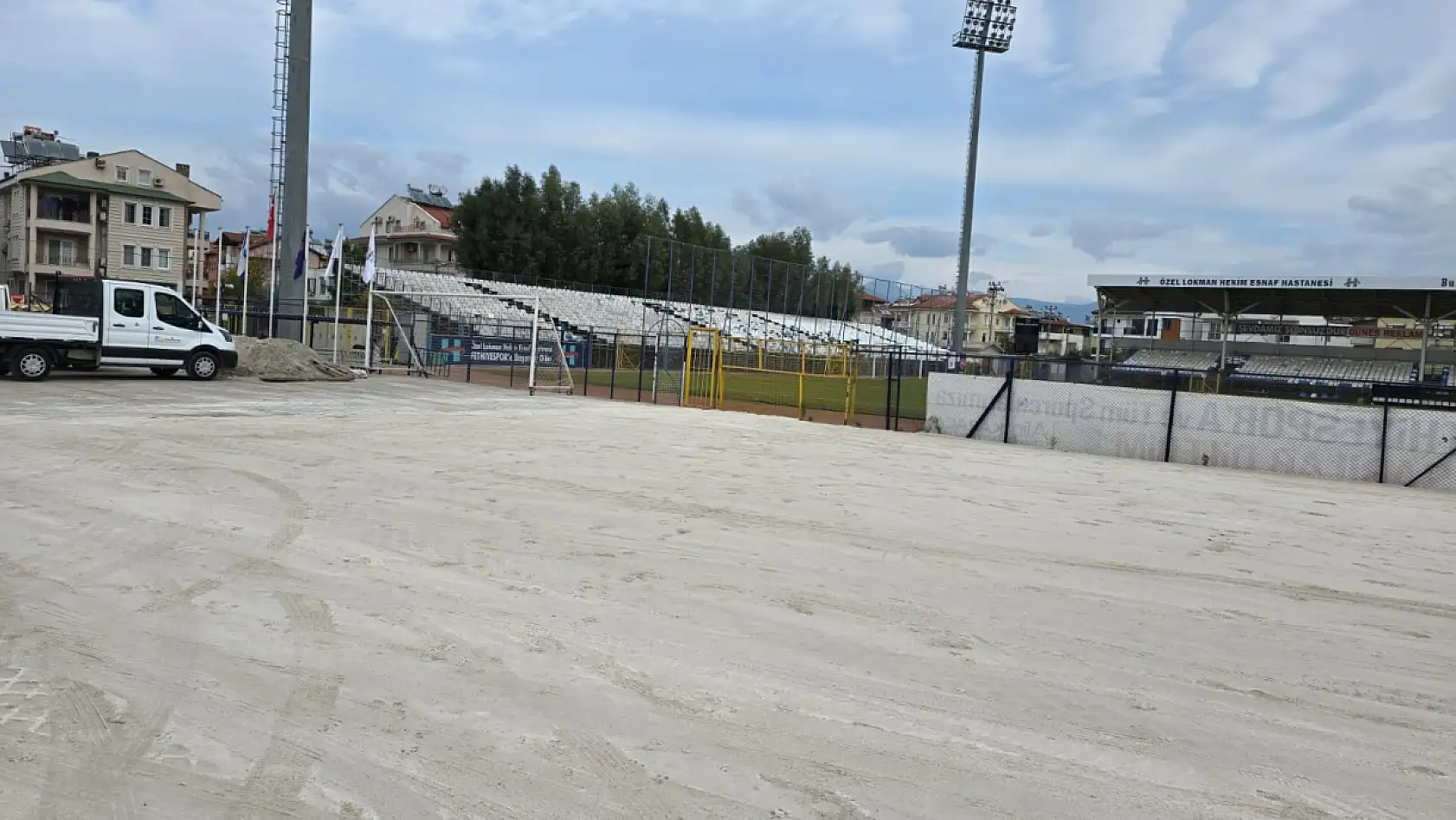 Fethiyespor – Galatasaray Maçı İçin 3000 Kişilik 90 Metrelik Portatif Tribün Konulacak