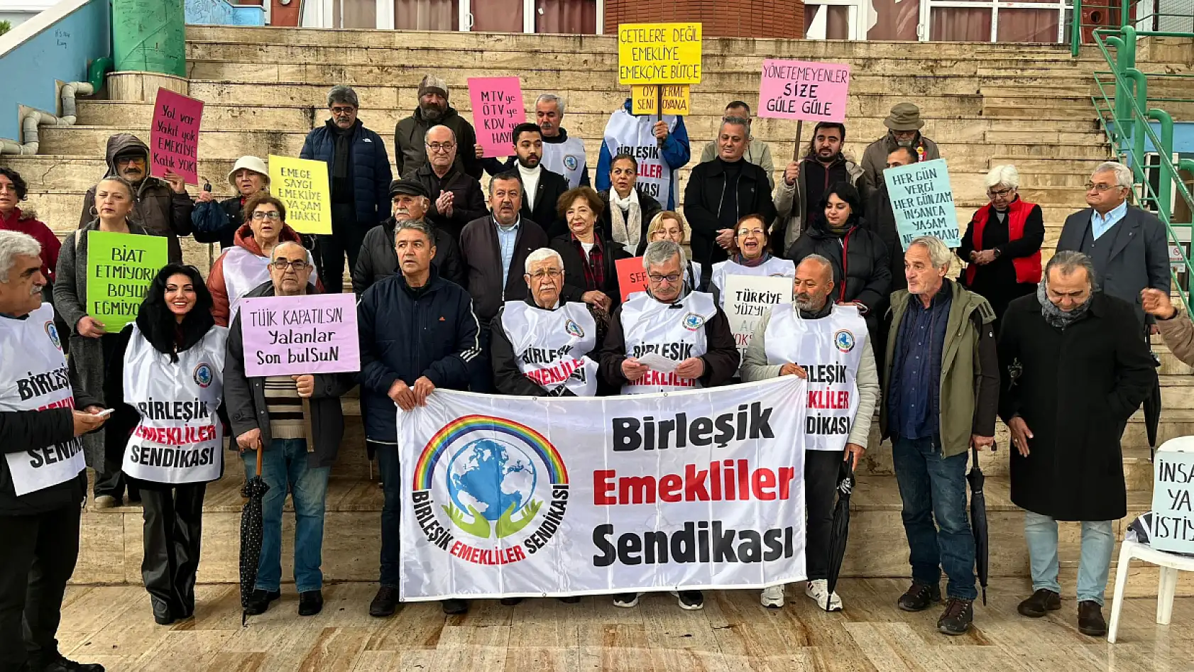 Fethiye'de emeklilerin geçim isyanı