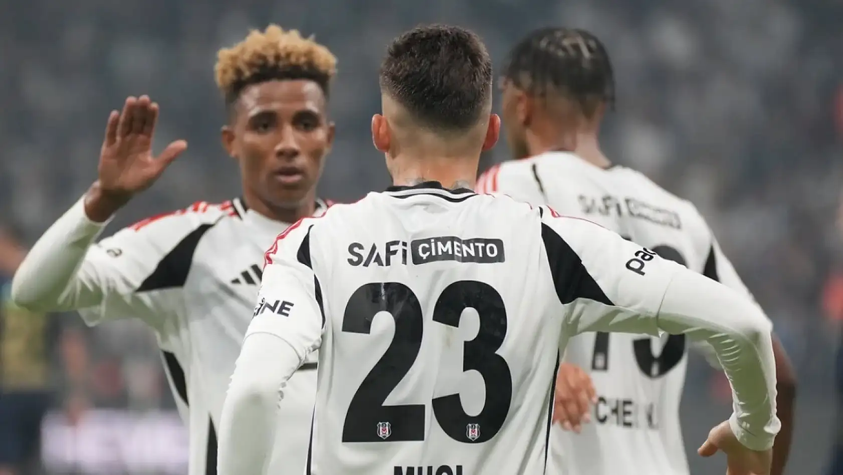 Başakşehir ve Beşiktaş: Süper Lig'de Kritik Bir Karşılaşma