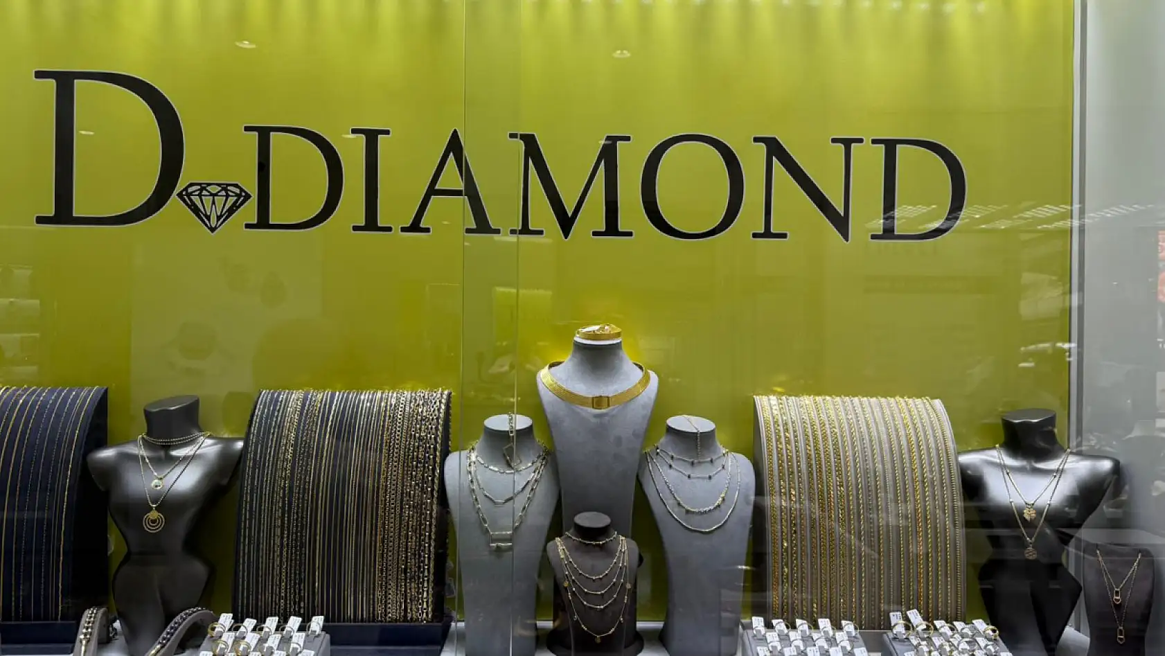 Altın Fiyatları Yükselişte: Fethiye'de Zincir ve Bileziklere Yoğun Talep