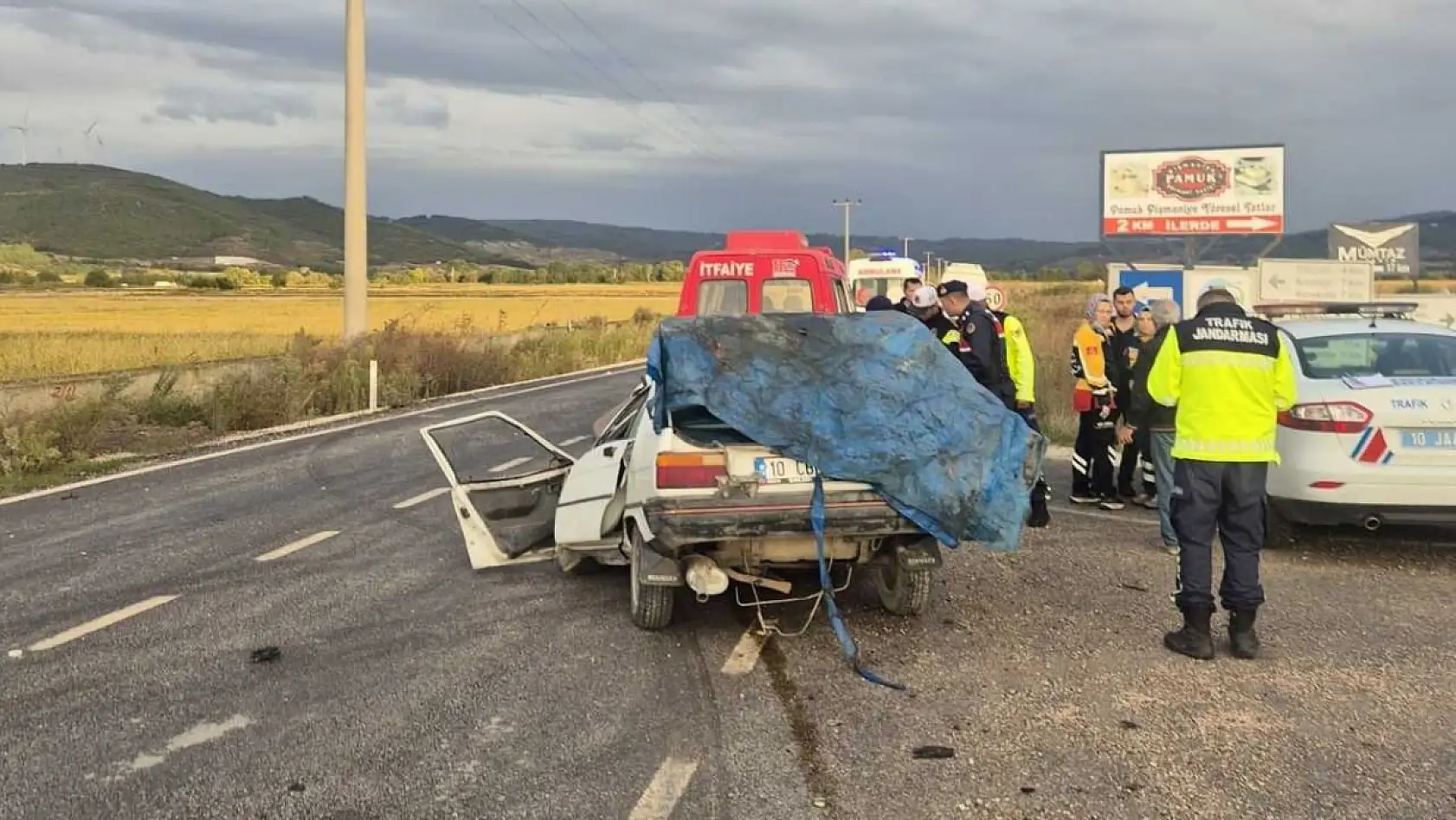 Öğrenci servisi ile otomobil çarpıştı: 2 ölü, 7 öğrenci yaralı