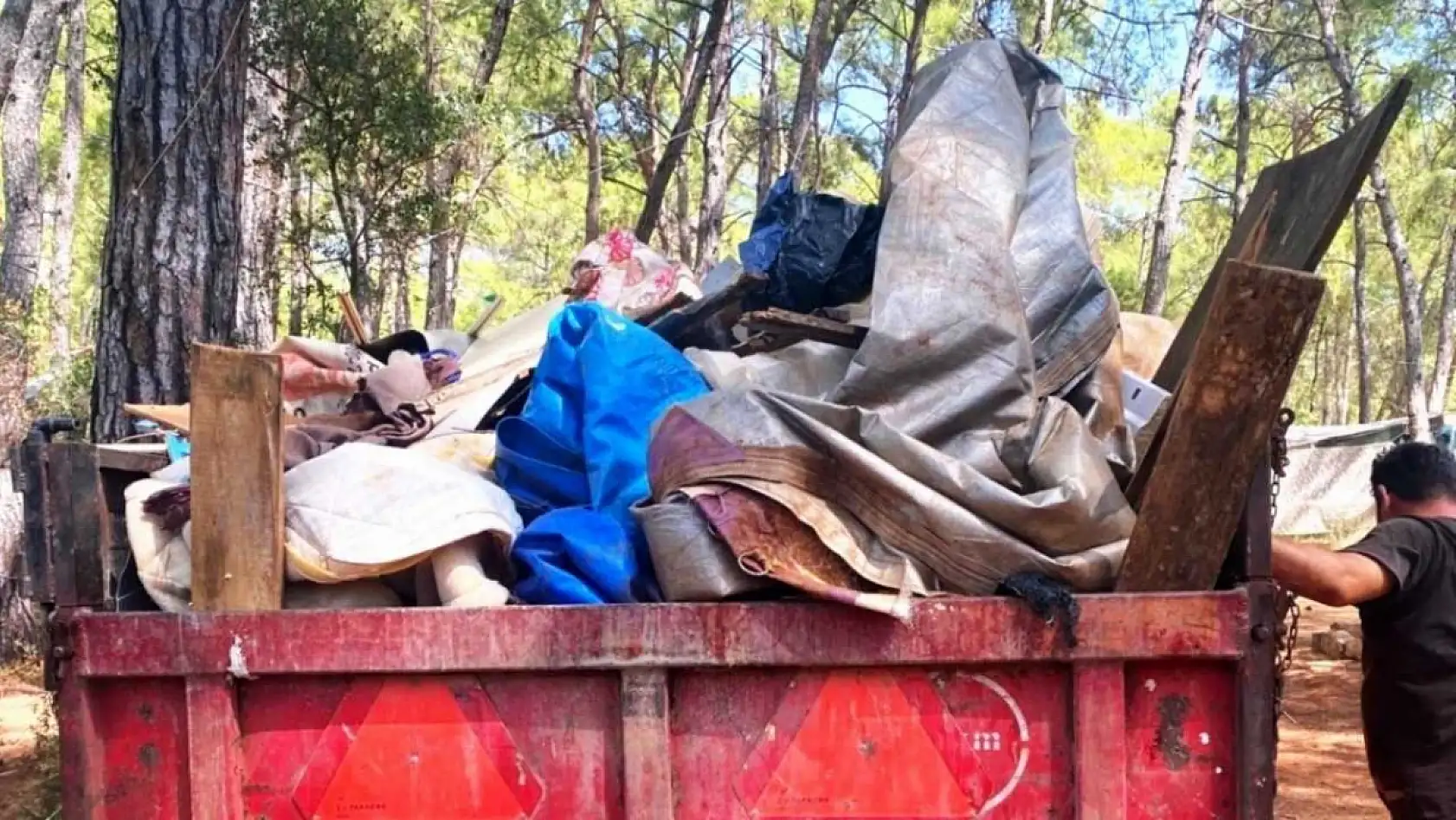 Akyaka Gökova Orman Parkı'nda temizlik ve elektrik yenileme çalışmaları başladı