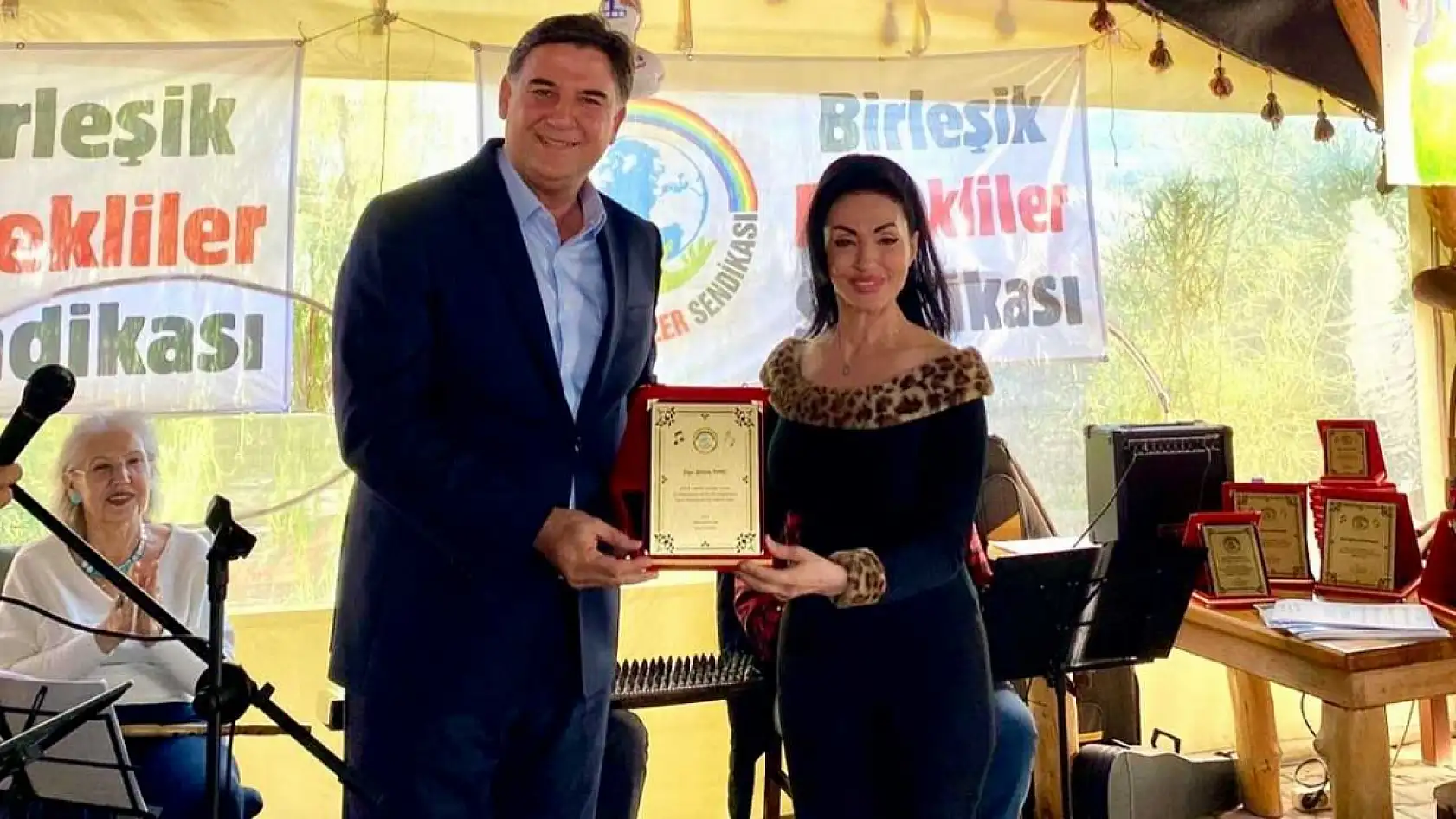 Fethiye Birleşik Emekliler Sendikası'ndan Başkan Karaca'ya teşekkür plaketi