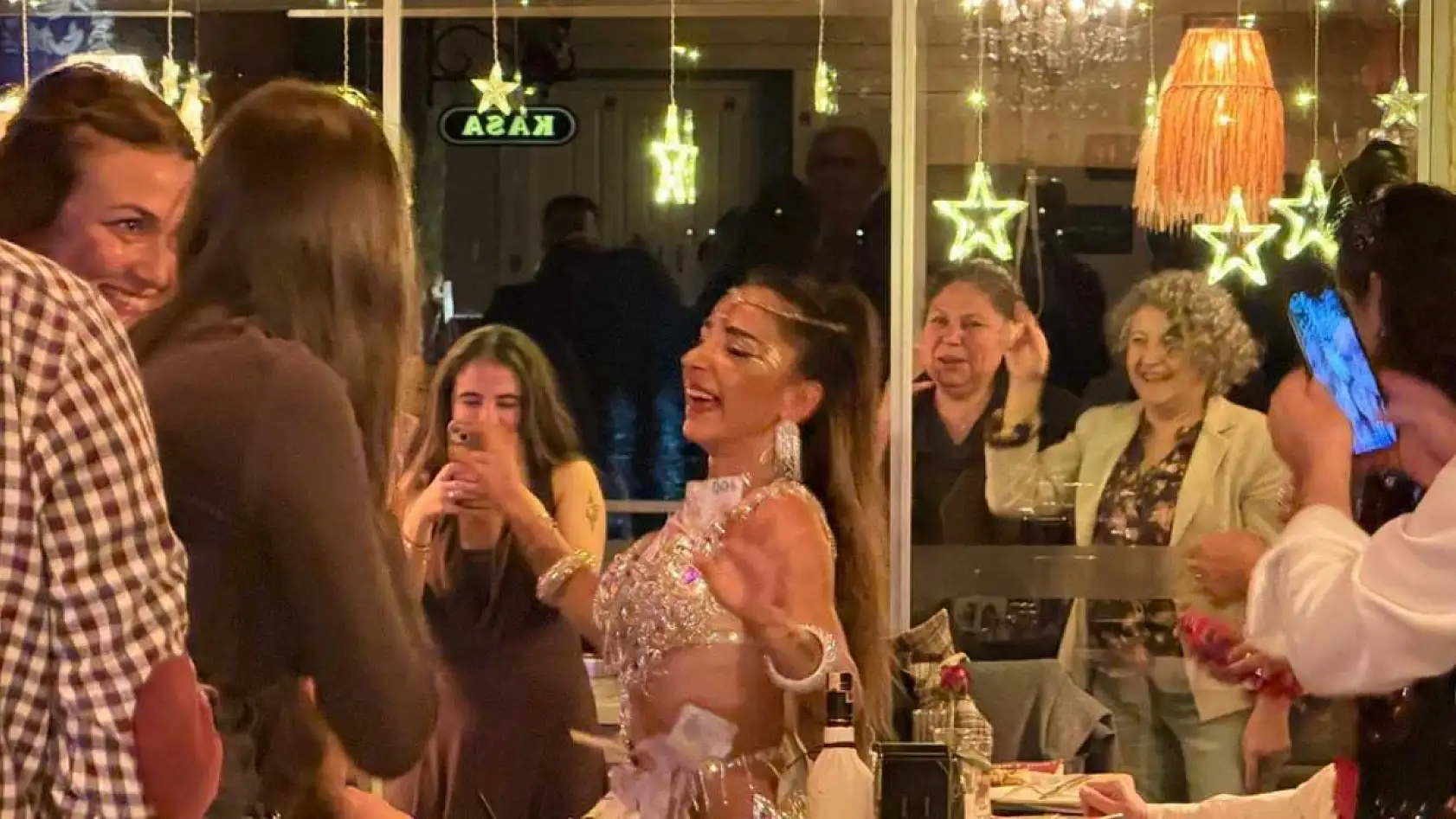 Fethiye Denizatı Restoran'da yeni yıla coşkulu karşılama