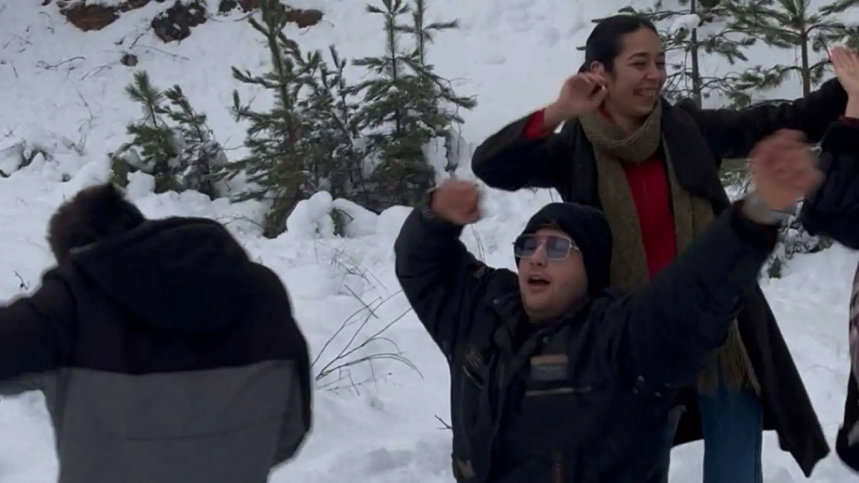 Muğla'da vatandaşlar karın keyfini çıkarttı