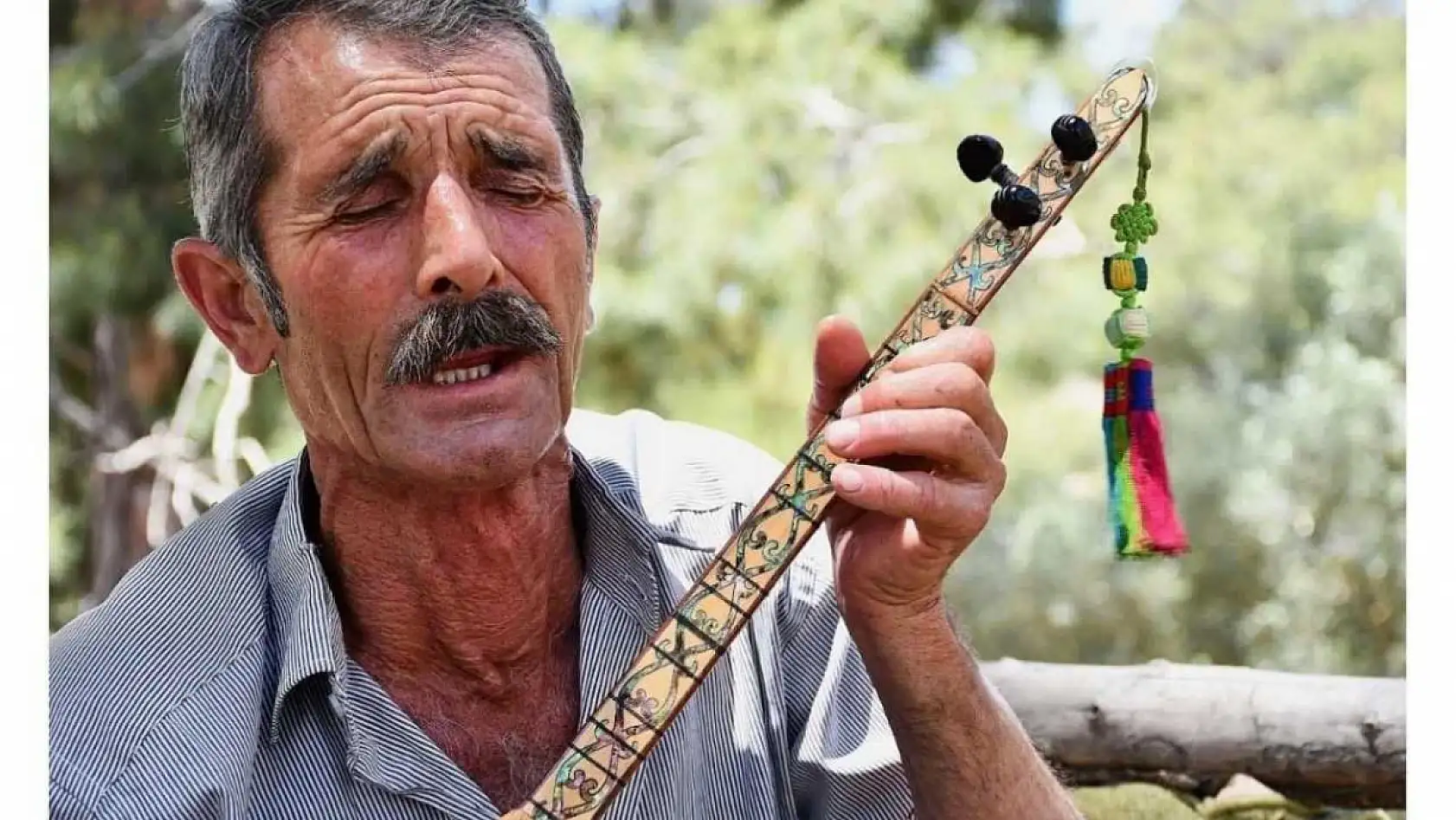 Kaşlı Üç Telli Cura Ustası Osman Kırca'ya 'Yaşayan İnsan Hazinesi' Onuru