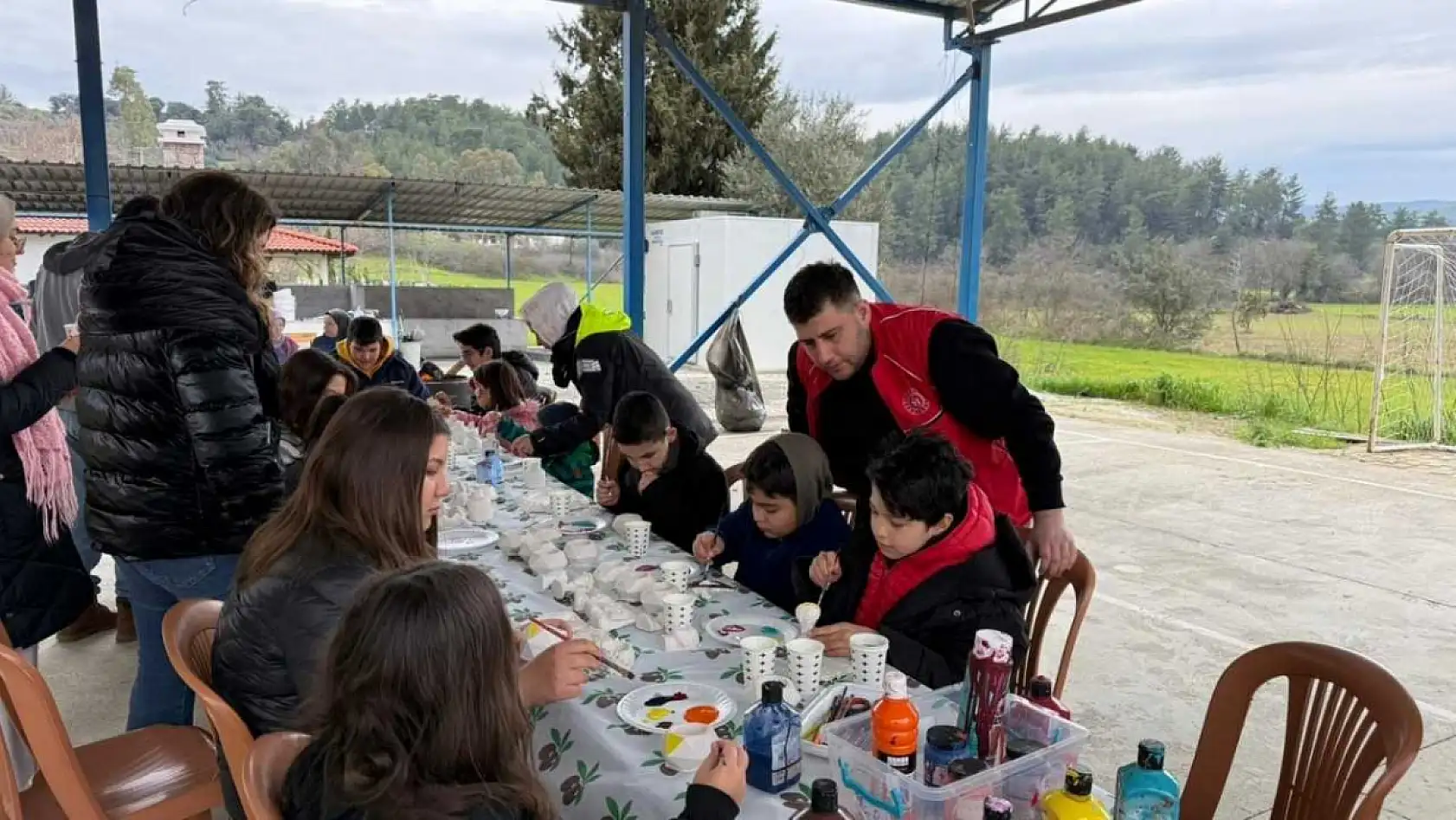 GSB Gençlik Kış Kulübü Ula'da çocuklarla buluştu
