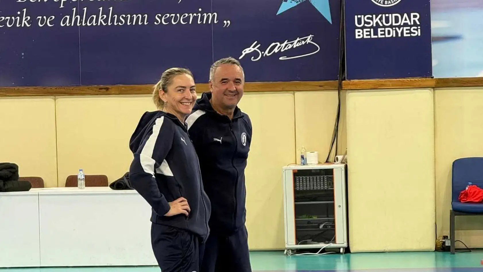 Yalıkavakspor, Üsküdar Belediyespor maçı öncesi İstanbul'da son antrenmanını yaptı