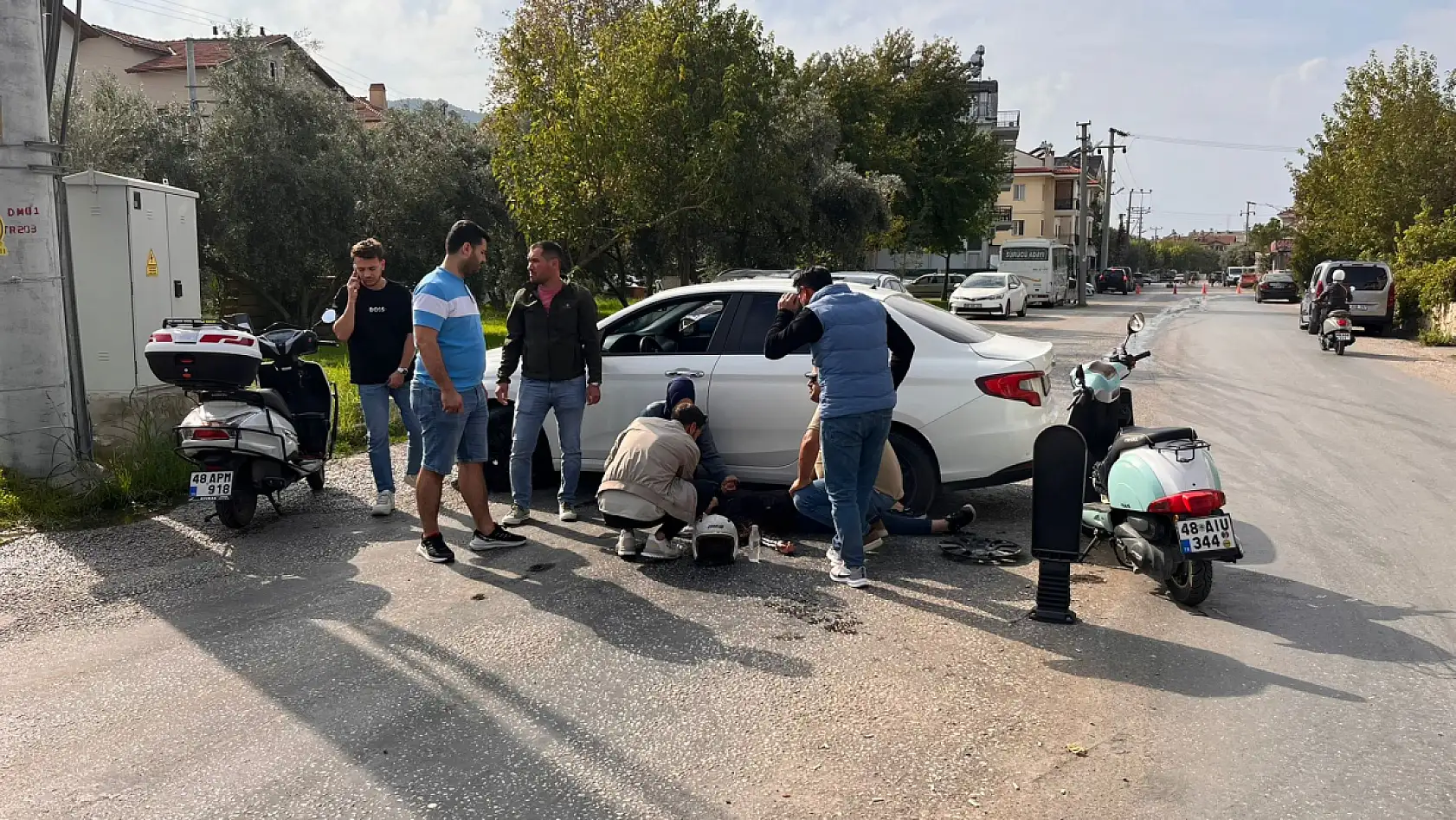 Fethiye'de otomobil, motosikletli kadına çarptı: 1 yaralı